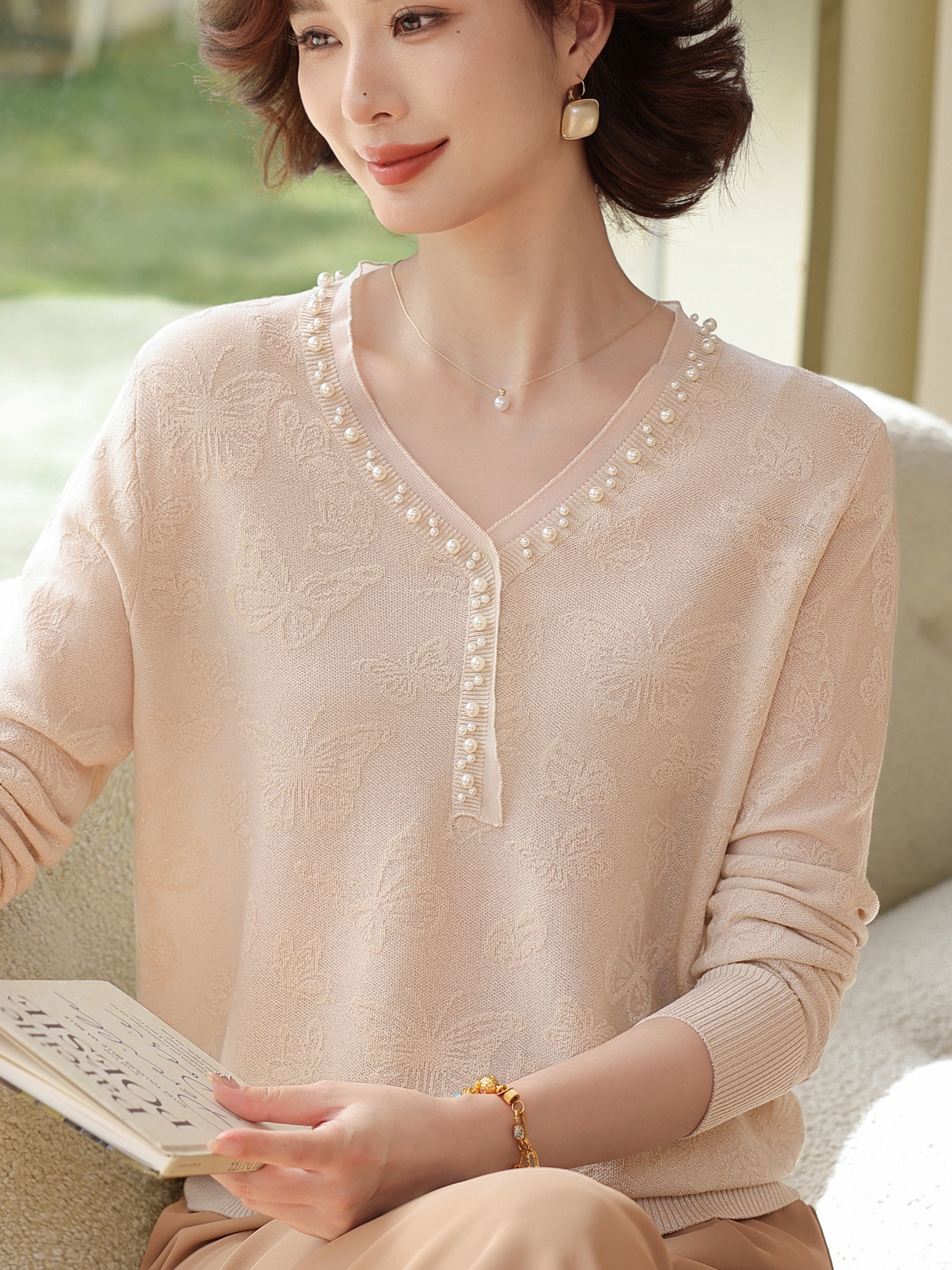 Women Fashion Over 60 - Spring Autumn New Style Knitted Sweater