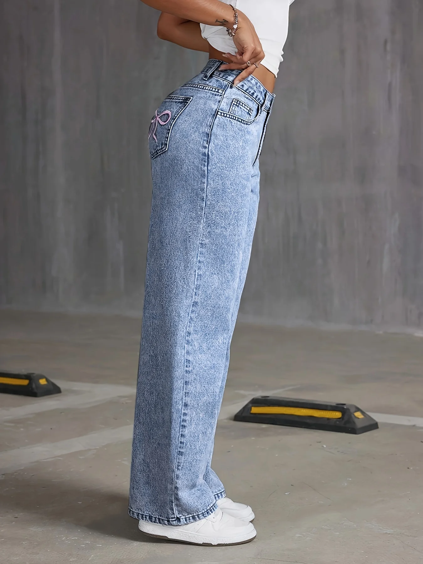 Women's Back Pocket Bow Embroi - Mom Jeans Women 리뷰 및 가격